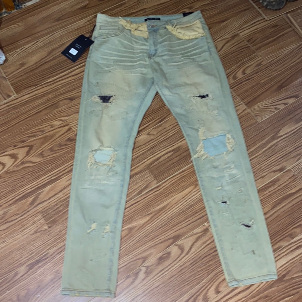 Men’s Embellish Rip Jeans Size 34